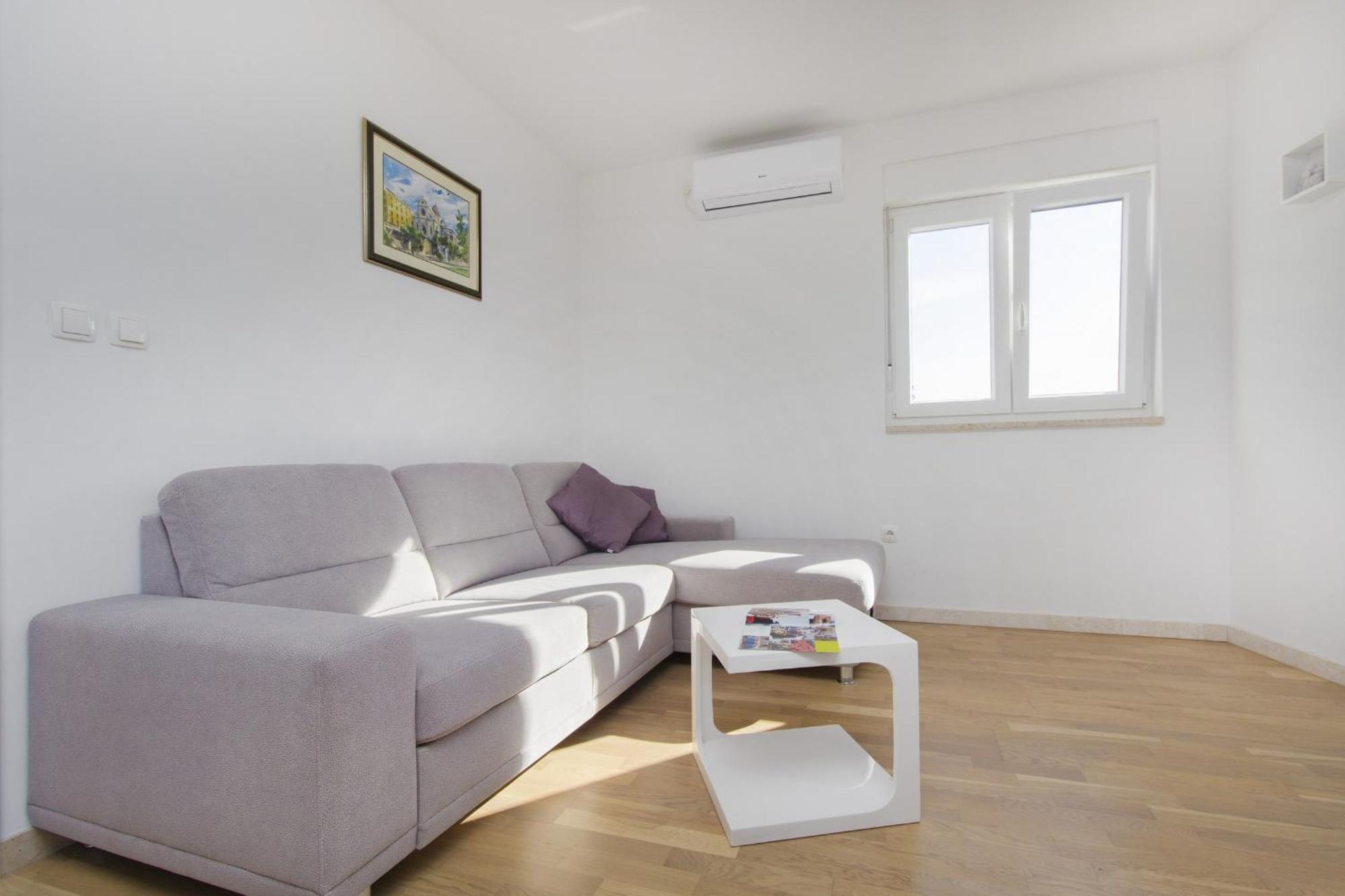 Apartments Luka Vodice Rom bilde