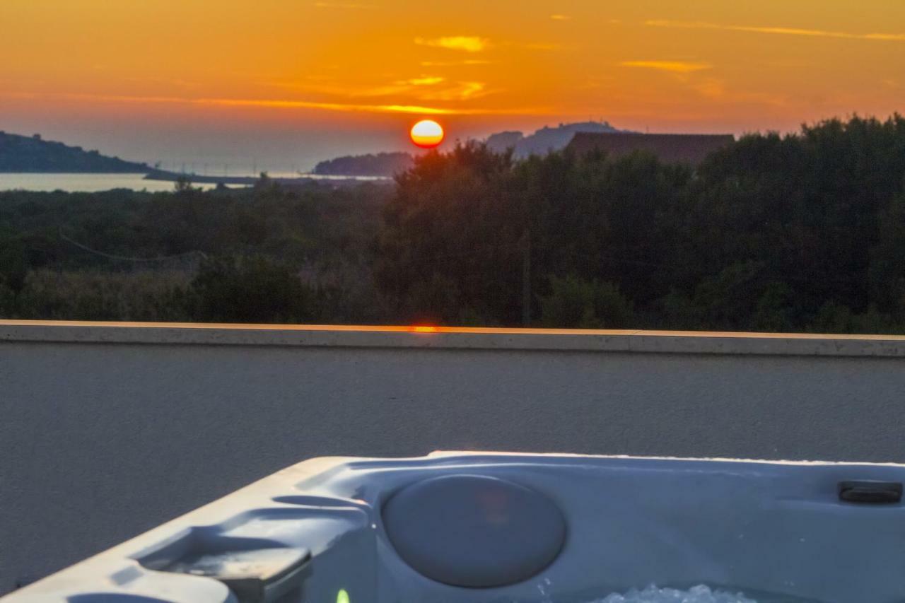Apartments Luka Vodice Eksteriør bilde